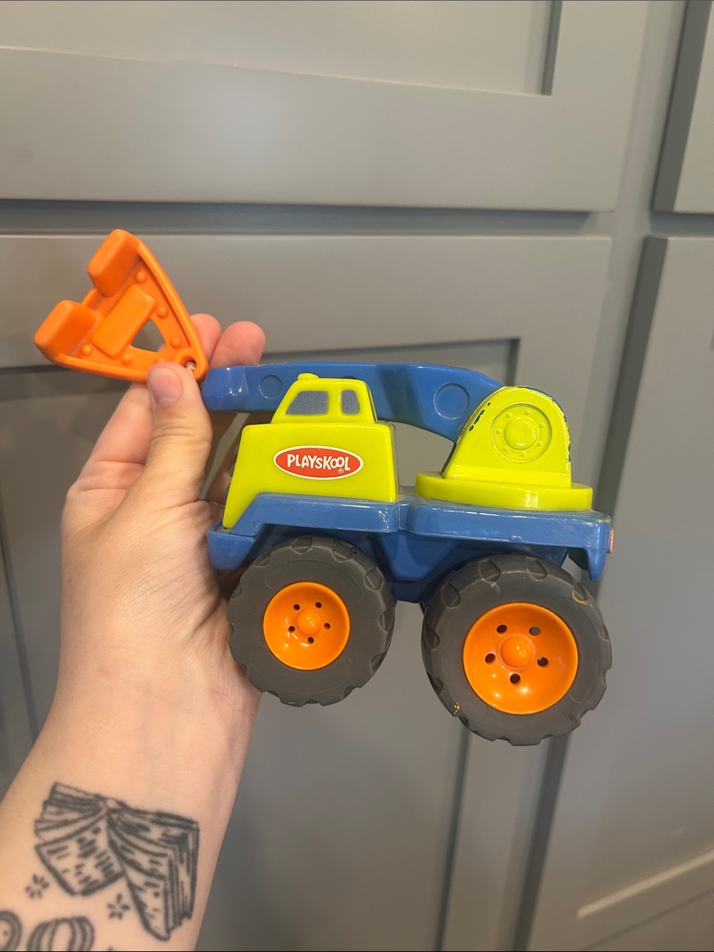 Playskool tow truck (2002)